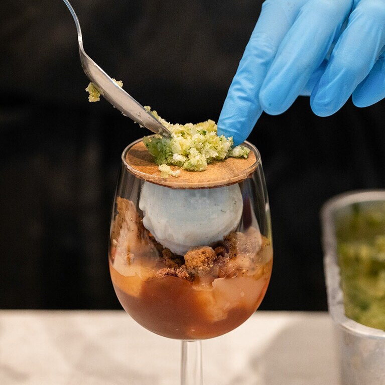 「パイナップル／国産グレープフルーツ／スパイス」。