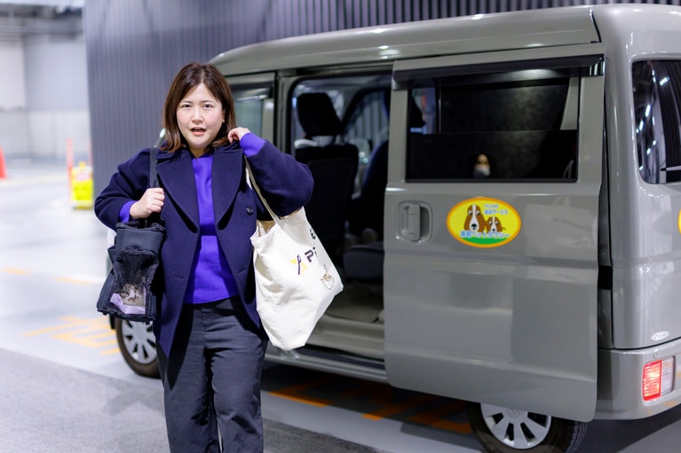 安心できるペットタクシーで出社。