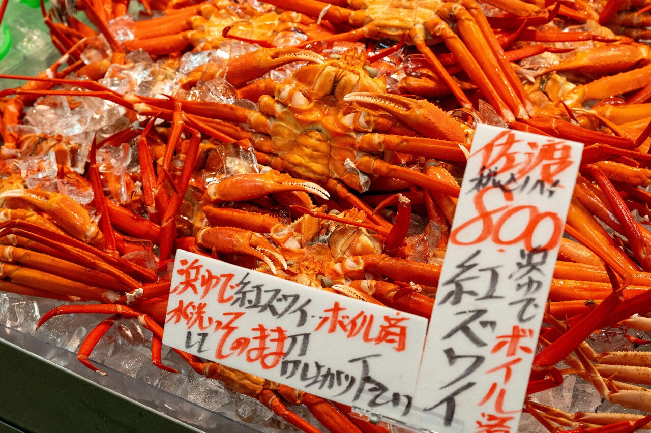 この日は紅ズワイが1ぱい800円！　安い……!!（紅ズワイは3月～冬前が旬だそう）