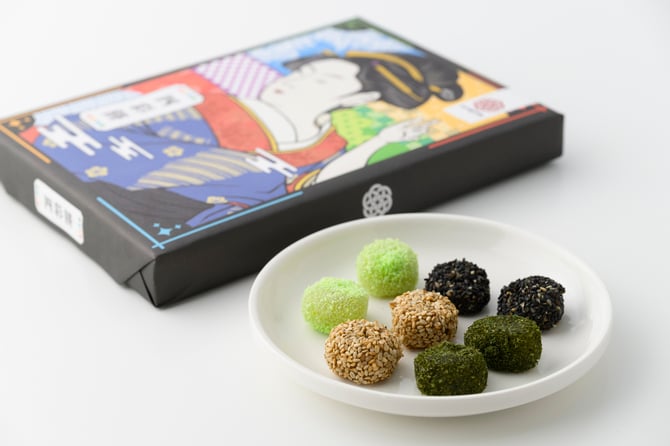 豊洲千客万来『四彩餅』900円(24個入り)。