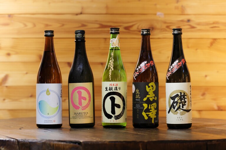 チーズに合う日本酒の一例。ボスケソ是本さんおすすめの純米吟醸生酛造り「無濾過生原酒 マルト礎」は来年2月に発売。