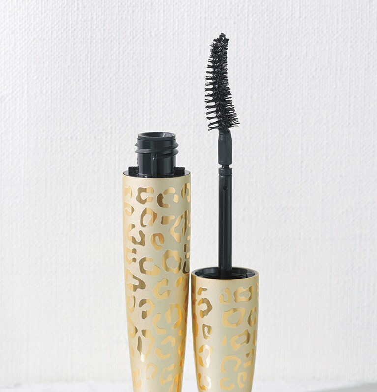 ラッシュ クイーン フェリン エレガンス 01　5,300円／ヘレナ ルビンスタイン