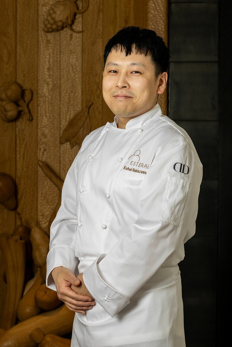 エステール ペストリーシェフの中澤紘平さん。