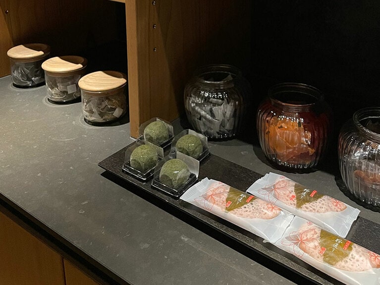 季節の和菓子は複数用意されているので、好きなものをセレクトできる。充実ぶりに驚きます。