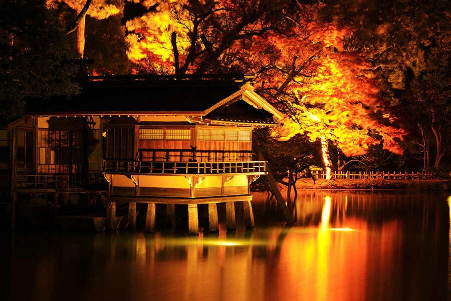 【石川県】金沢城・兼六園四季物語 秋の段。写真提供：アフロ