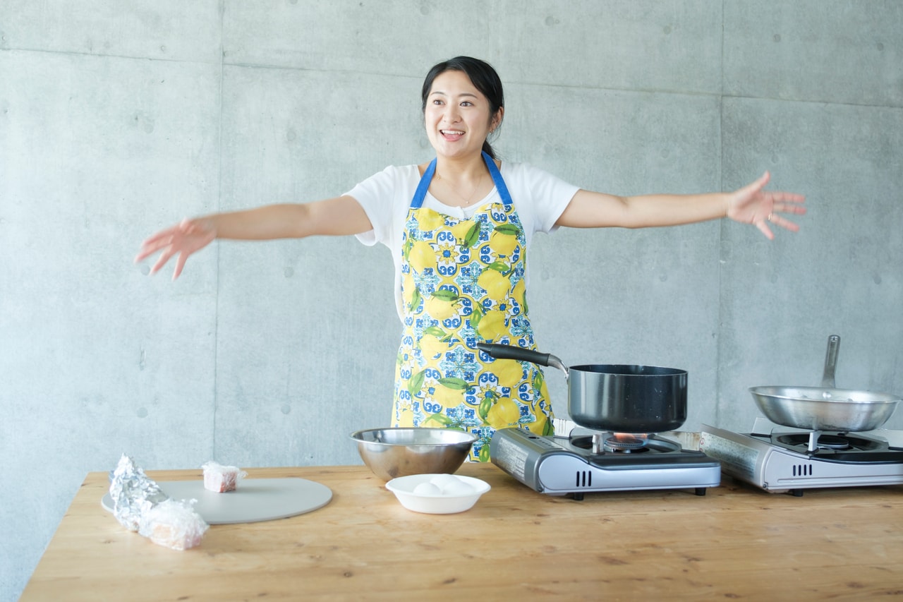 ありのママさん。この笑顔を見ると元気になれる！ という“ありタリアン”（ありのママさんのファン）も多い。
