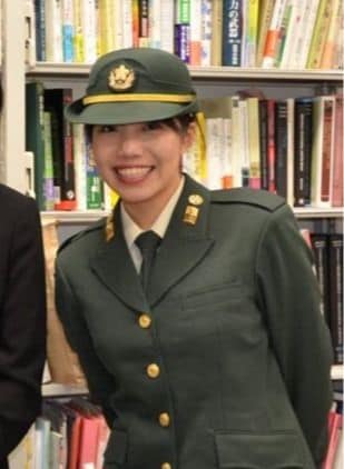 防大卒業式の日に撮影（本人提供）