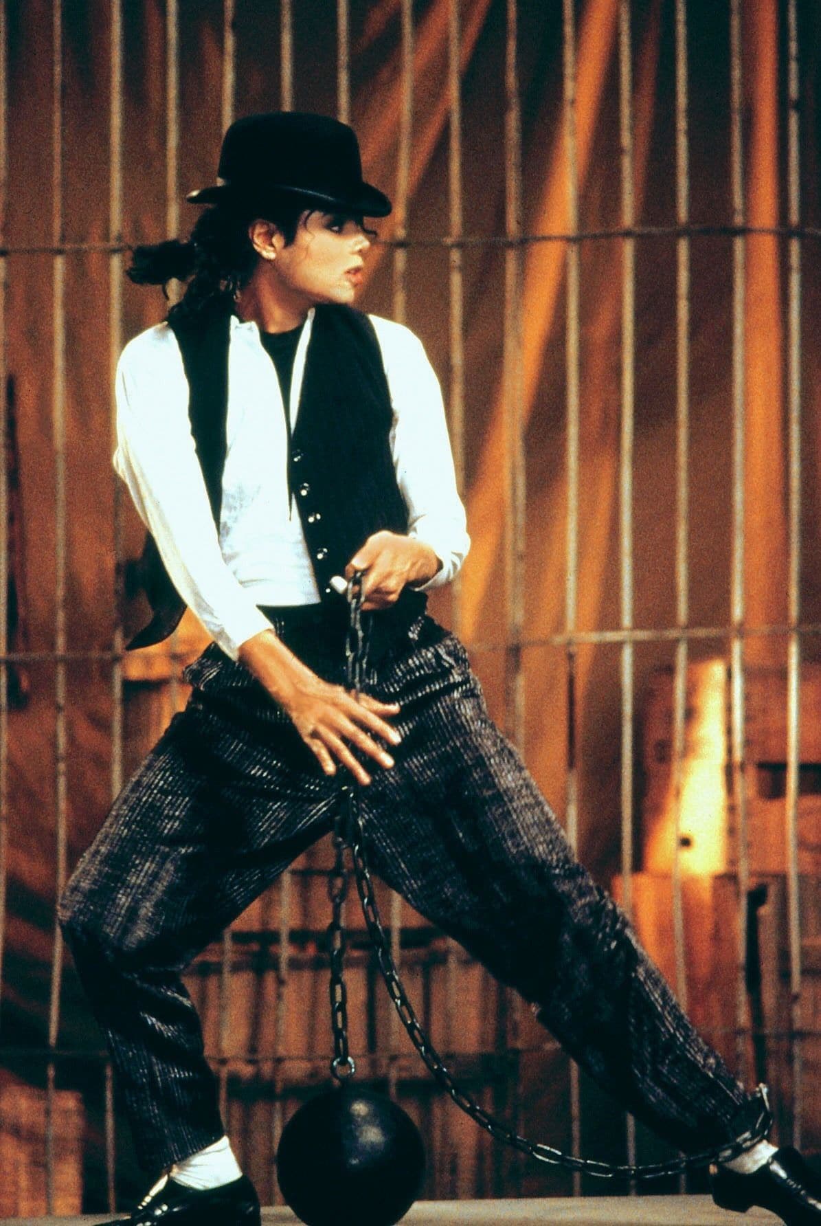 映画『ムーンウォーカー』（88年）より。「BAD WORLD TOUR」の映像などが使われている。©AF Archive/Mjj Production/Mary Evans Picture Library/共同通信イメージズ