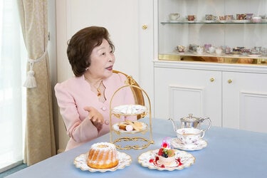 信じる力もアフタヌーンティーのマナー」専業主婦だった今田