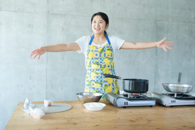 ありのママさん。この笑顔を見ると元気になれる！ という“ありタリアン”（ありのママさんのファン）も多い。