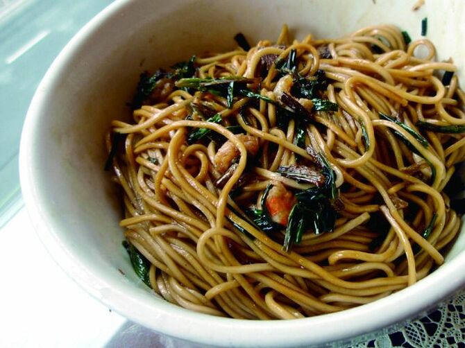 干し海老入りの葱油の和え麺(開洋葱油拌麺) 『中華満腹大航海』(KADOKAWA)より