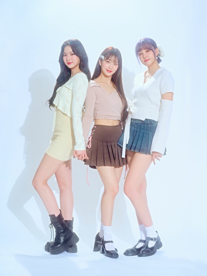 STAYC LIT チェキ スミン STAYC スミン 直筆サイン入りチェキ MEOW STAYC スミン 直筆サイン入り