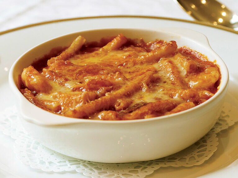 海の幸のトマトマカロニグラタン 2,100円(税込)／資生堂パーラー 銀座本店レストラン