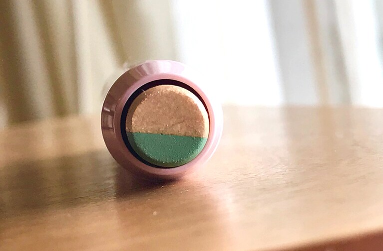 断面を見るとこう。淡い色と濃い色がベストバランスで1本にin。