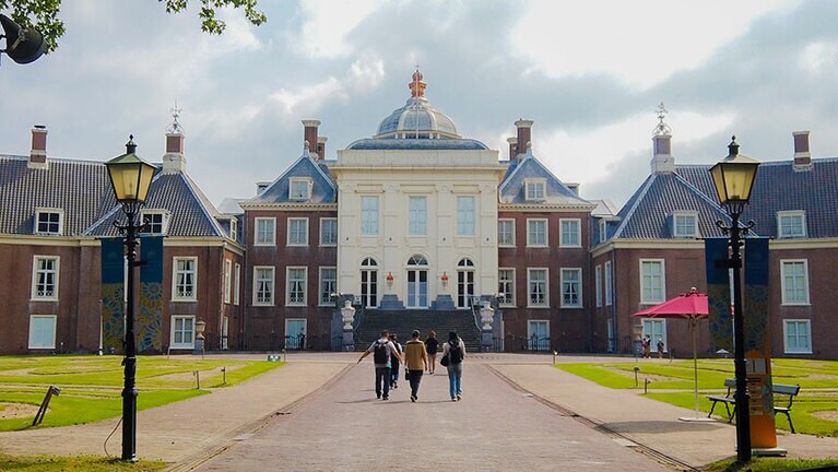 ハウステンボス美術館では「ドラえもん展」が開催中。