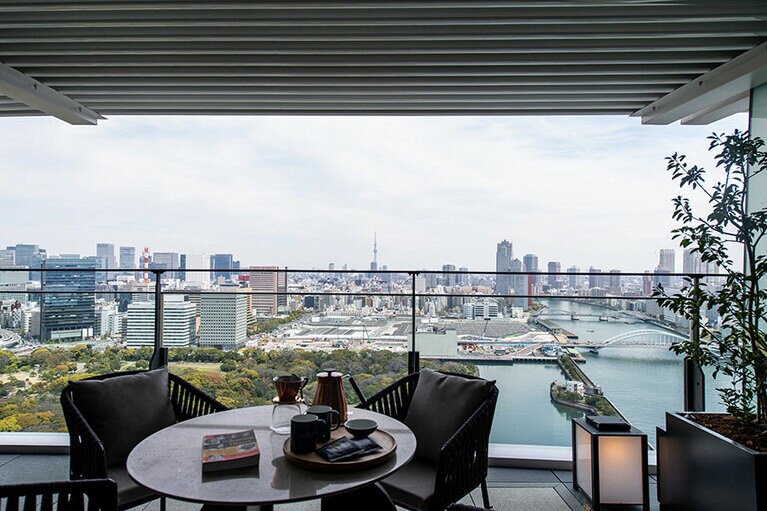 心地よい風を感じながら、安らぎの昼下がりを。