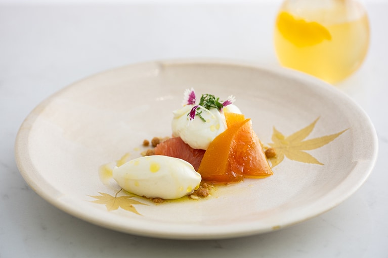 「特製ヨーグルトとグレープフルーツコンポート」。