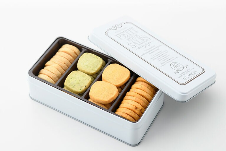 プティ・フール・サレ 1,800円(170g)／レ・ザンジュ