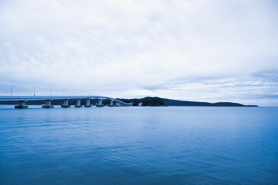 能登島大橋を渡り七尾湾に浮かぶ自然豊かな能登島へ。（一 能登島　石川）