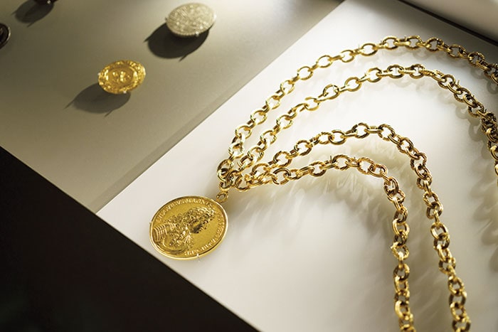 太陽王ルイ14世が制作させたメダル。