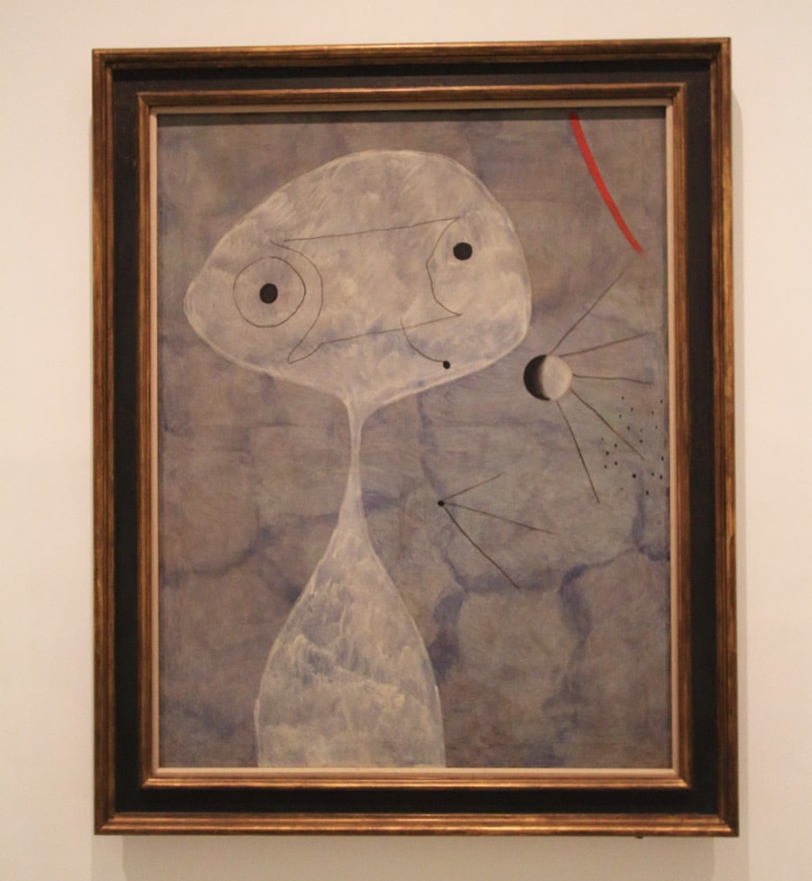 ホアン・ミロの「ペインティング(パイプをくわえた男)」。「ミロの夢絵画」と呼ばれた時代の、混沌とした象徴的な作品を多く描いていた1925年の作品。