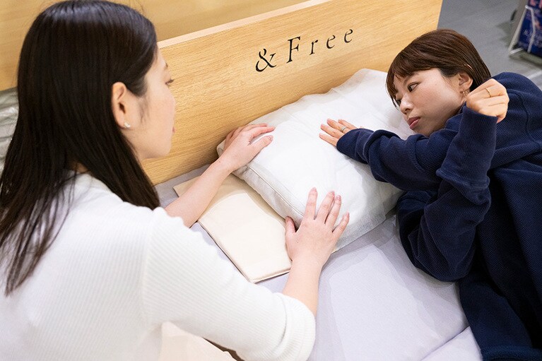 悩みに合わせ、様々なタイプの寝具をその場で体感できるのがうれしい！