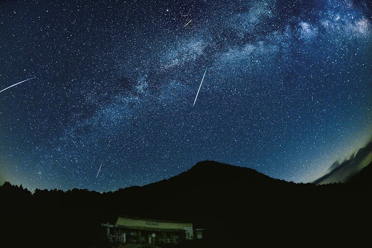 宿のある高山村は美しい星空が有名で、天の川が見えることも。©SADATSUGU MEZAKI