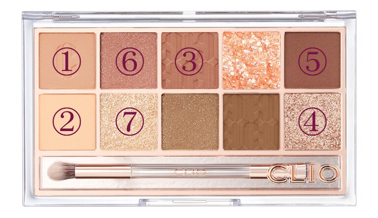 使ったのは「CLIO プロ アイ パレット 12」。