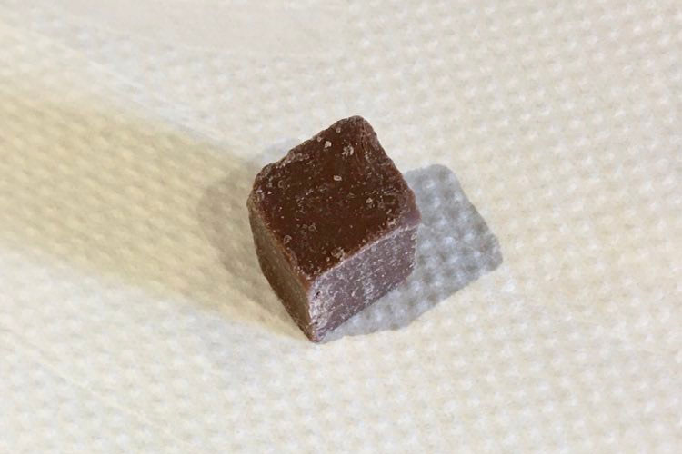 カカオ含有量は56％ですが、低GI値で、ビフィズス菌なども入れている模様。