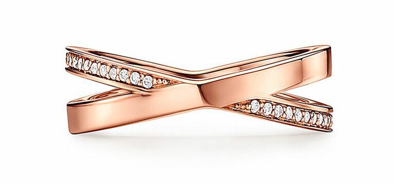 ティファニー アトラス X ナロー リング 18Kローズゴールド ダイヤモンド 269,500円(税込)。