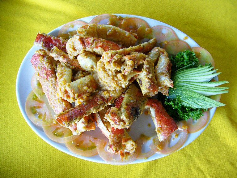 チーズに似たコクのある塩気がビールにもよく合う。塩卵味は、カニソースだけでなく、クロワッサンのクリームにも登場し、こちらもとても人気。