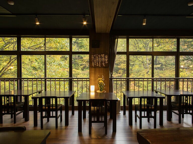 自在館［新潟／栃尾又温泉］食堂。