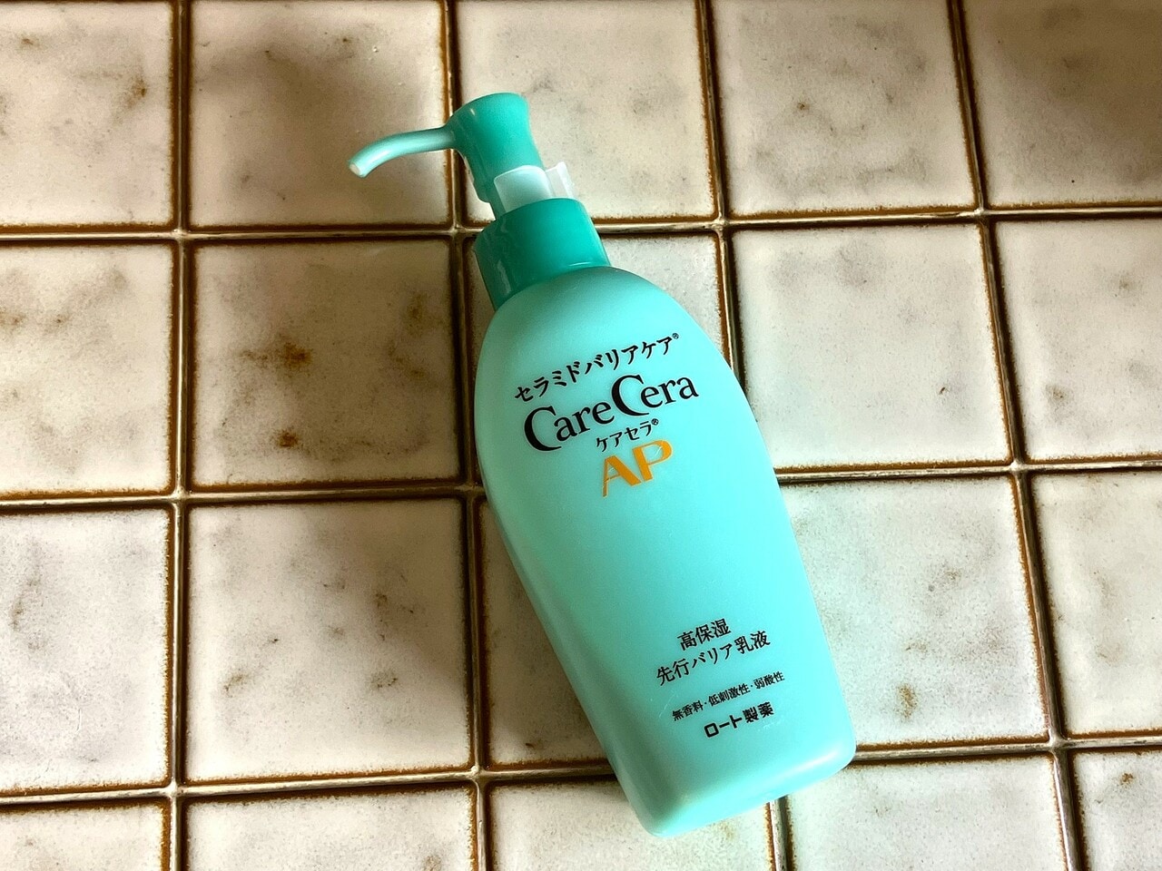 扱いやすいポンプタイプは、お風呂上りや洗顔後すぐ、使う時に本当に便利。