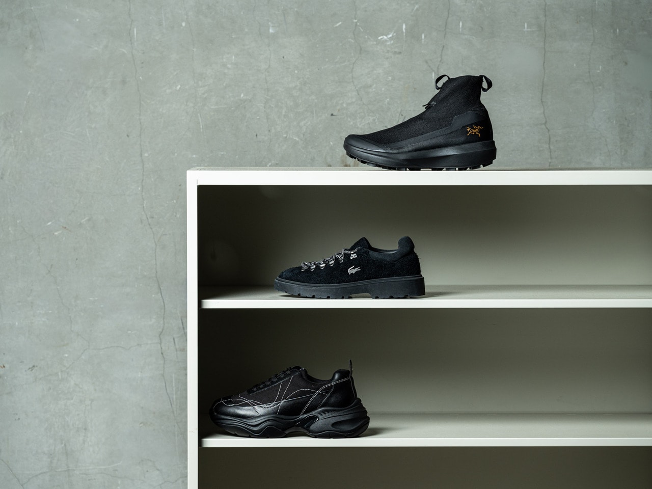 タイムレスでシーズンレス。秋冬に重宝しそうな大人の黒シューズを全10ブランドからピックアップ。