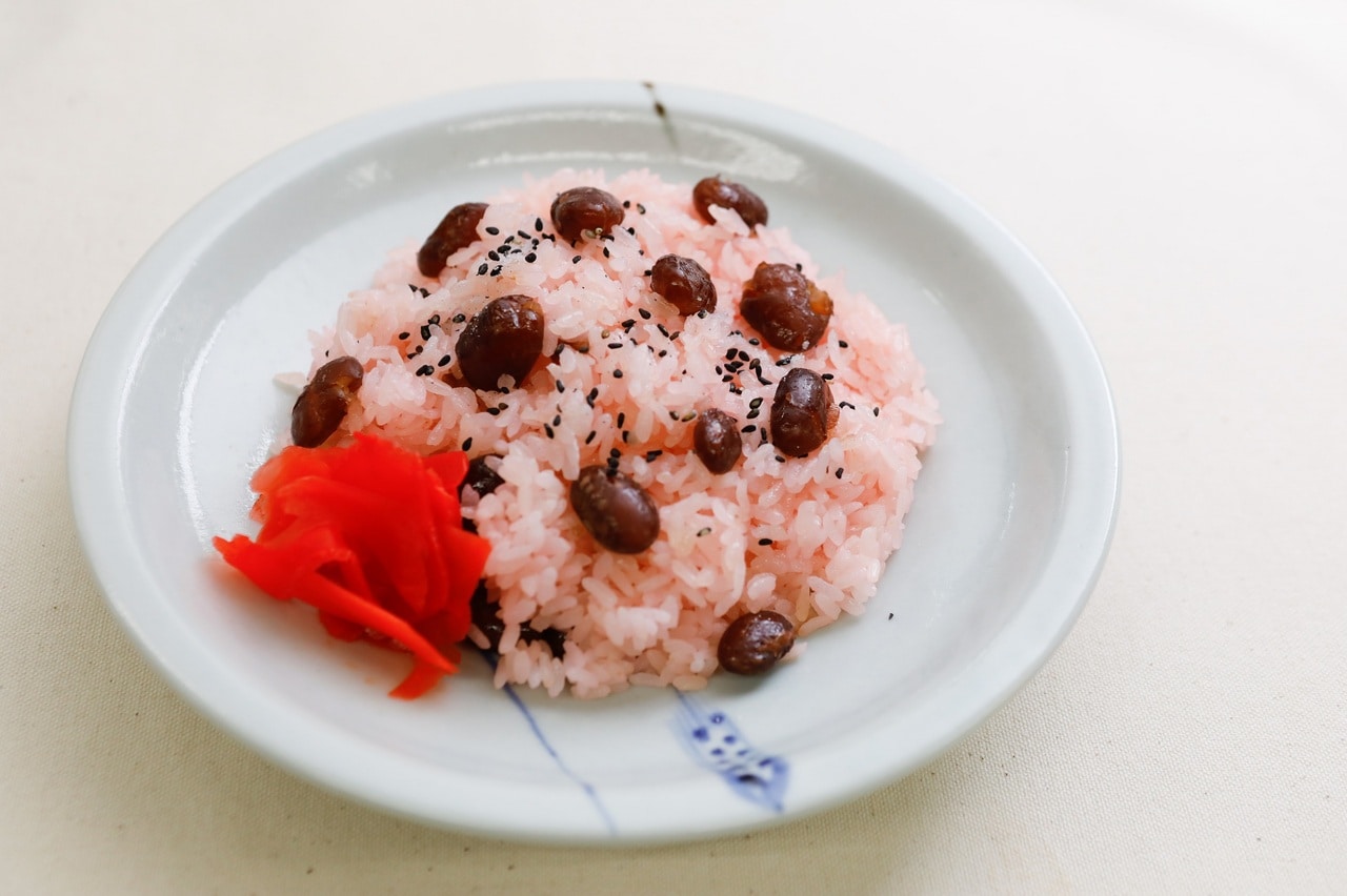 北海道の甘い赤飯。ごまがかかるタイプもあるようだ。出典：農林水産省「うちの郷土料理」