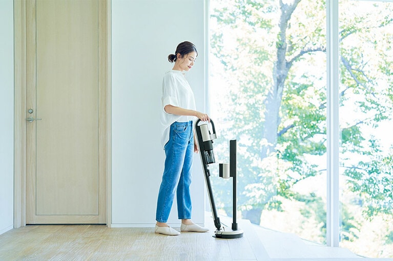 スティックもハンディも、着脱がワンタッチでラクラク。