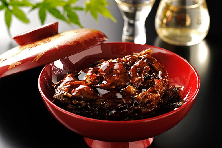 会津東山温泉 向瀧［福島／会津東山温泉］鯉の甘煮。