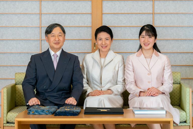 ご一家での「リンクコーデ」は大人気　宮内庁提供