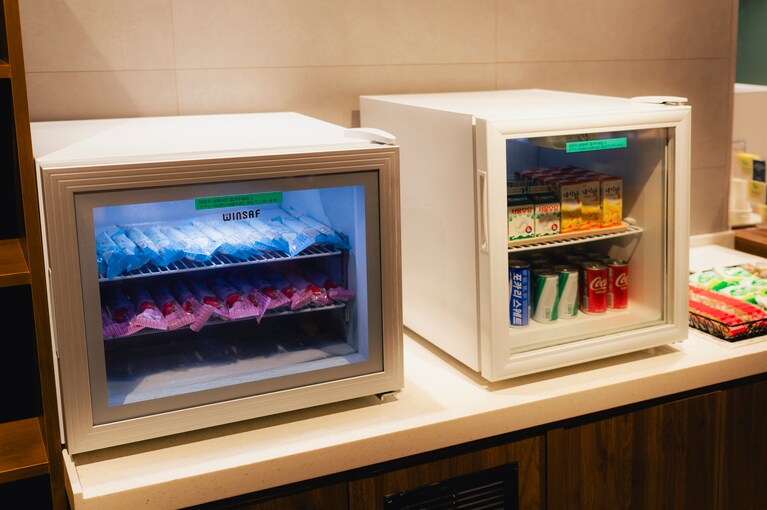 お風呂上がりにうれしい“湯上がりアイス”ももちろんある。こちらはラウンジにて。