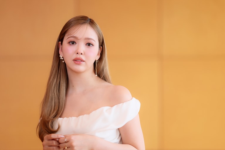 「困り眉、ぽてっとした頬……年齢とともにコンプレックスも愛せるようになりました」