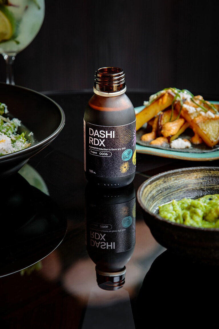 ローストした野菜、蒸し魚、あらゆる卵料理や白いご飯にも合う「Dashi RDX」。