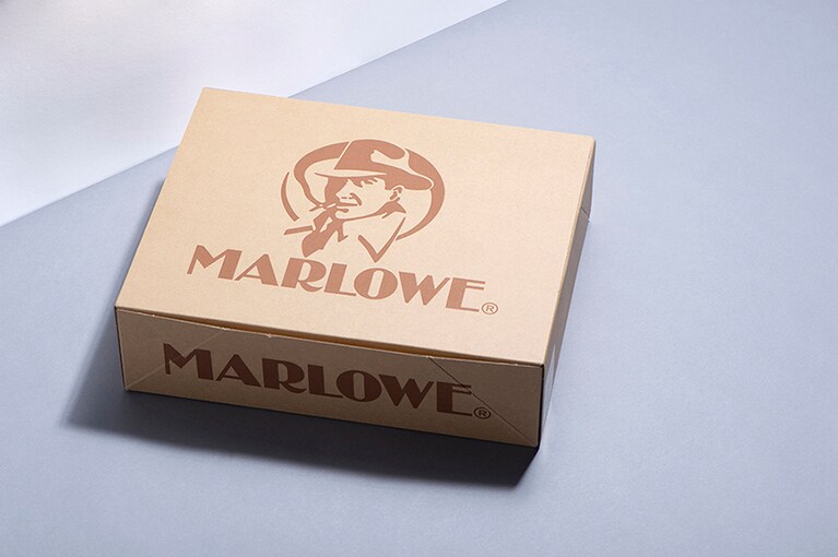  ［マーロウ ］パッケージにはあのダンディなおじさまが。