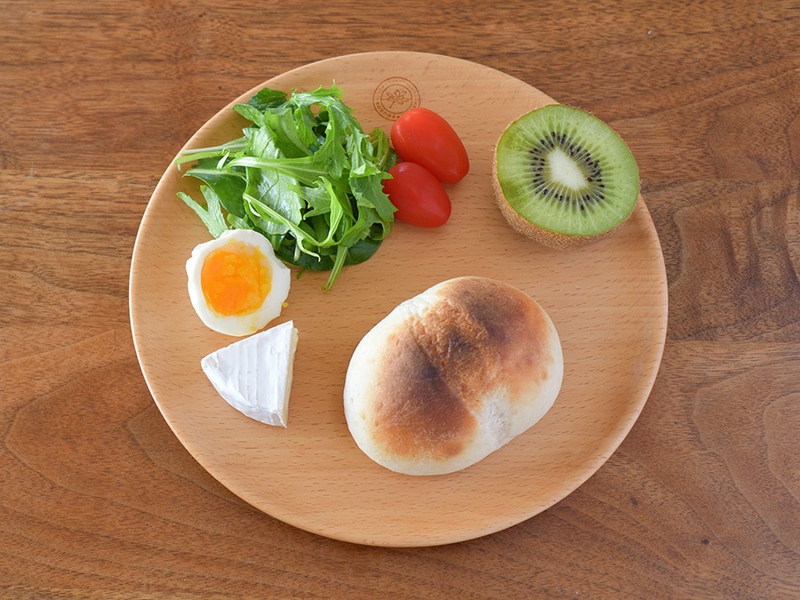 手軽な朝ごはんでも、たんぱく質、炭水化物、ビタミン、ミネラルなど摂りたい栄養素はカバーできる。