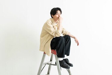 映画『異動辞令は音楽隊！』で サックス奏者を演じる高杉真宙 この2