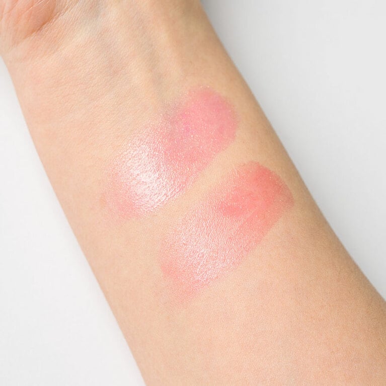 手前から、389 パーリー ピーチ、358 パーリー ローズ。