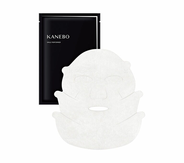KANEBO スマイル パフォーマー 33mL×4枚 6,050円／カネボウインターナショナルDiv.