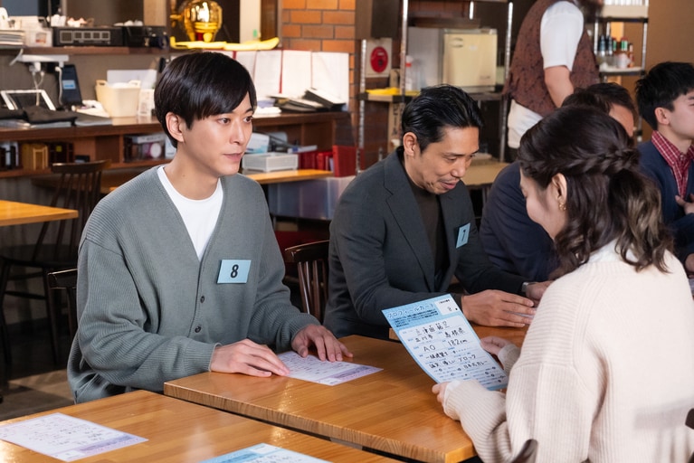 IMP.鈴木大河の“推し肌ケア”は朝晩のミルククレンジング。内側から溢れる美しさの秘訣は日々のメンテナンス。©「三人夫婦」製作委員会