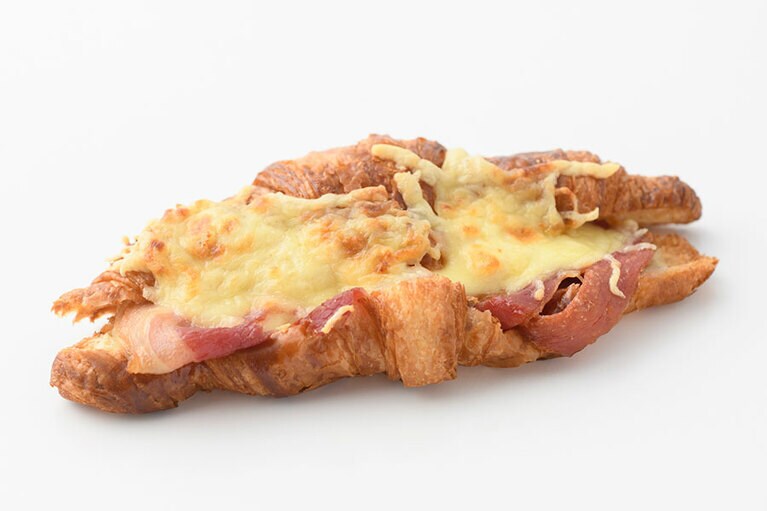 ショー・フレ・フロマージュ・ベシャメル・ジャンボン 520円。