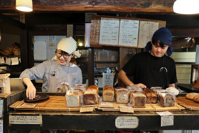 毎日昼近くにすべてのパンが出揃う。