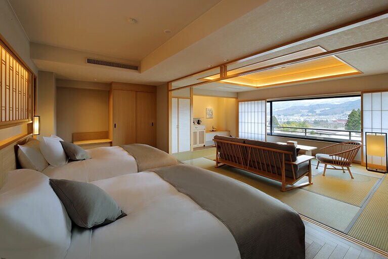 2019年にリニューアルされた露天風呂付き客室。